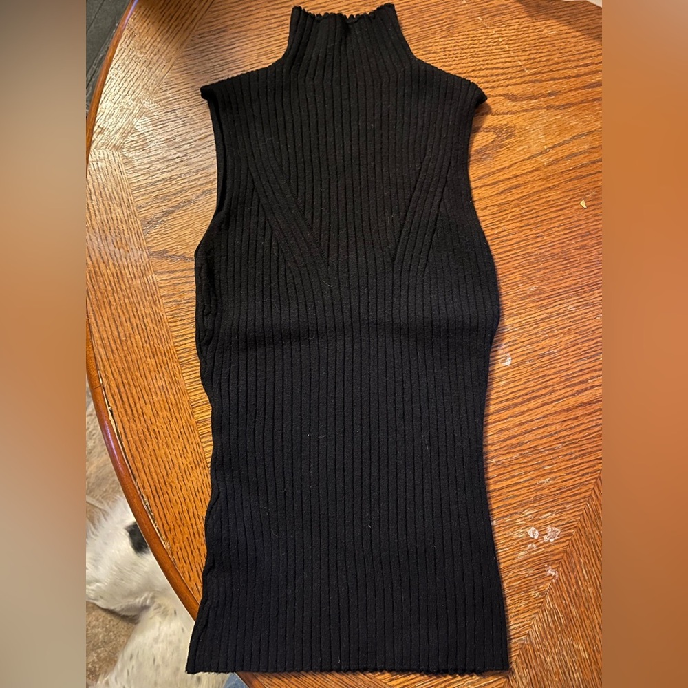 Black And Green Sleeveless Ribbed Tops